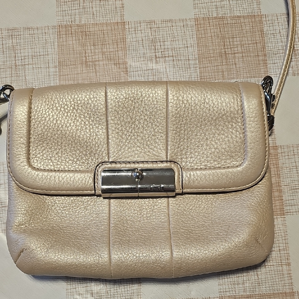 Elegant Coach Kristin Cream Leather Crossbody Bag